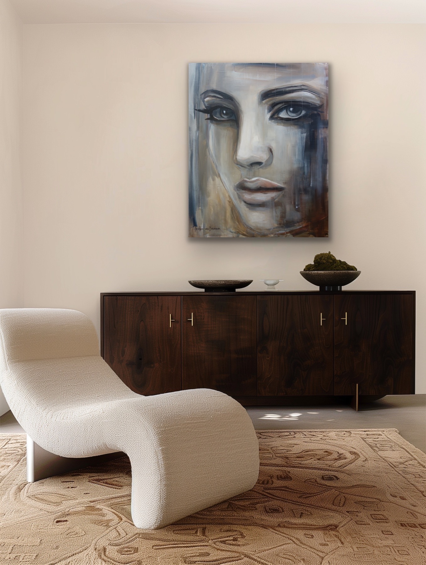 Revealing Light schilderij in warm interieur met houten accenten door Hesther van Doornum